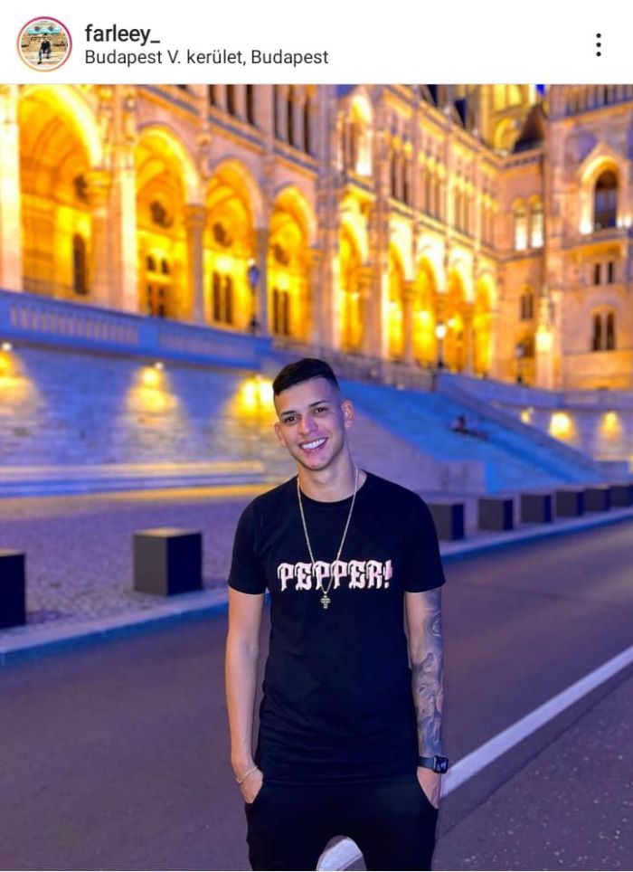 Farley Felipe de Araújo da Silva (16)09102296417